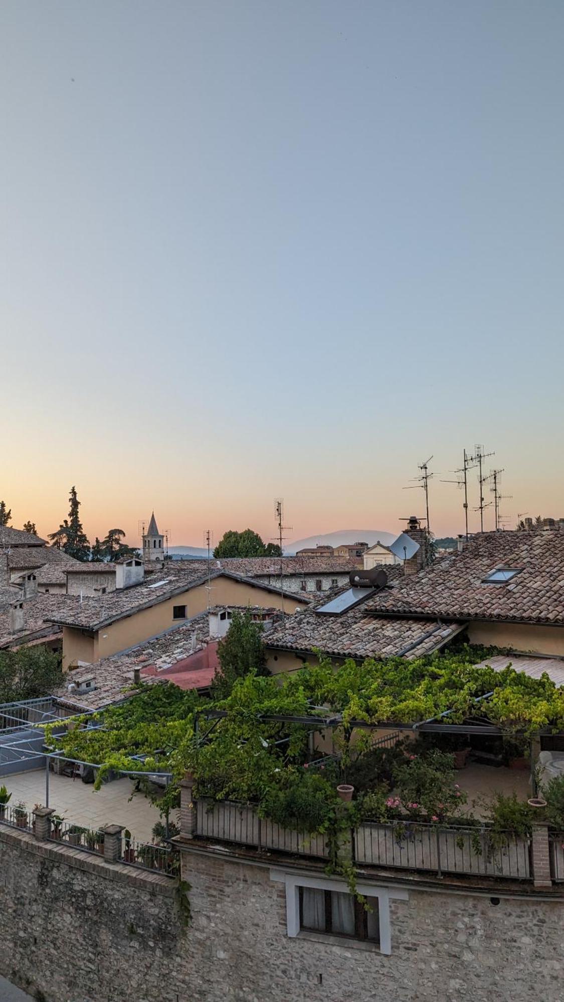 Apartamento Lizium Spoleto Exterior foto